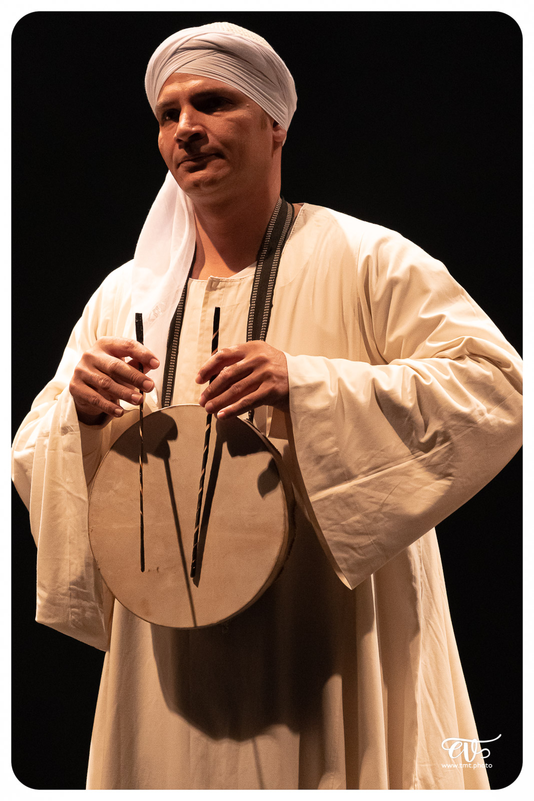 DANS LE CERCLE DES HOMMES DU NIL - CENTRE MEDHAT FAWZY DE MALLAW